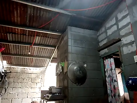 Snapshot of Kariebabe chatting on February 2025 01:57:01 AM Kariebabe online show from February 2025 01:57:01 AM