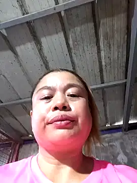 Snapshot of Kariebabe chatting on October 2025 12:54:01 AM Kariebabe online show from October 2025 12:54:01 AM