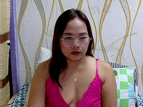 Snapshot of BURBERRY69 chatting on January 2026 02:04:02 AM BURBERRY69 online show from January 2026 02:04:02 AM