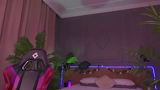 Snapshot of Devilinee chatting on February 2025 10:15:02 AM Devilinee online show from February 2025 10:15:02 AM