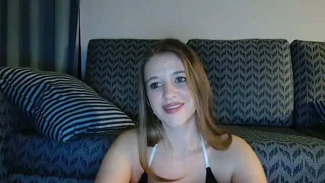 Snapshot of Neonstar chatting on December 2024 09:45:01 PM Neonstar online show from December 2024 09:45:01 PM