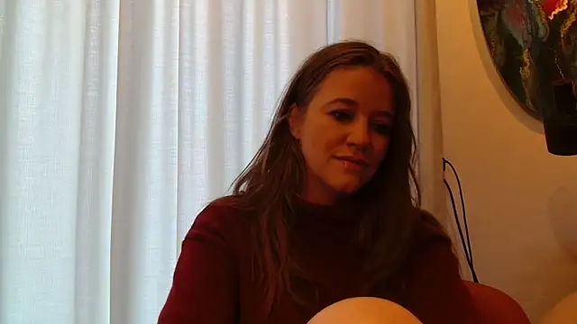 Snapshot of Neonstar chatting on December 2024 10:07:01 AM Neonstar online show from December 2024 10:07:01 AM