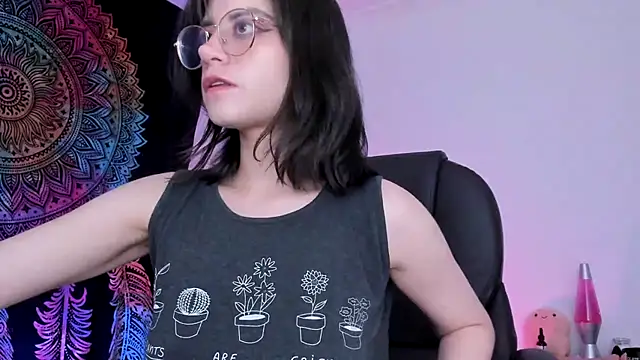 Snapshot of HazelKush chatting on March 2025 01:35:01 AM HazelKush online show from March 2025 01:35:01 AM