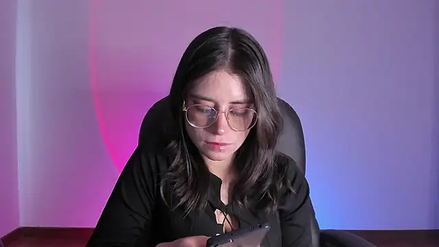 Snapshot of HazelKush chatting on September 2025 07:06:02 PM HazelKush online show from September 2025 07:06:02 PM