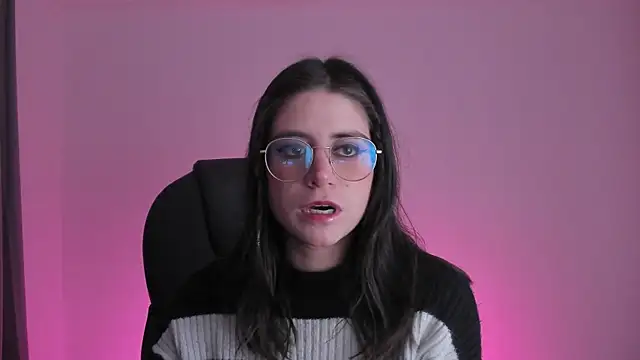 Snapshot of HazelKush chatting on October 2025 09:48:02 PM HazelKush online show from October 2025 09:48:02 PM