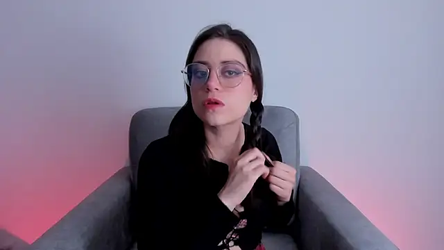 Snapshot of HazelKush chatting on December 2025 09:30:01 PM HazelKush online show from December 2025 09:30:01 PM