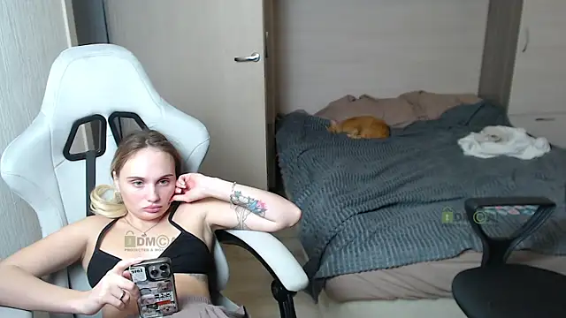 Sunny-Girl1 online show from March 2025 07:10:02 PM