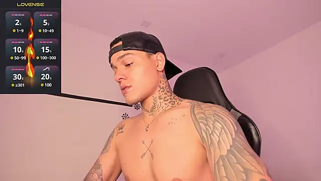 ImDominike online show from December 2024 12:48:02 AM