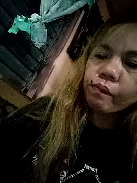 Snapshot of ambersmile chatting on October 2025 08:21:02 PM ambersmile online show from October 2025 08:21:02 PM