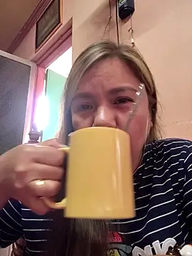 Snapshot of ambersmile chatting on November 2025 01:49:02 AM ambersmile online show from November 2025 01:49:02 AM