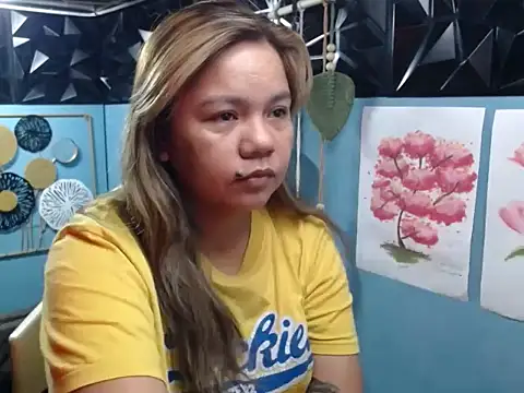 Snapshot of ambersmile chatting on December 2025 09:30:01 PM ambersmile online show from December 2025 09:30:01 PM