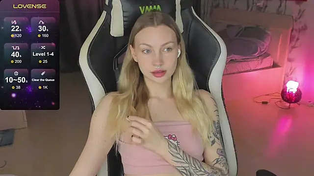 BiMolly online show from March 2025 04:14:01 AM