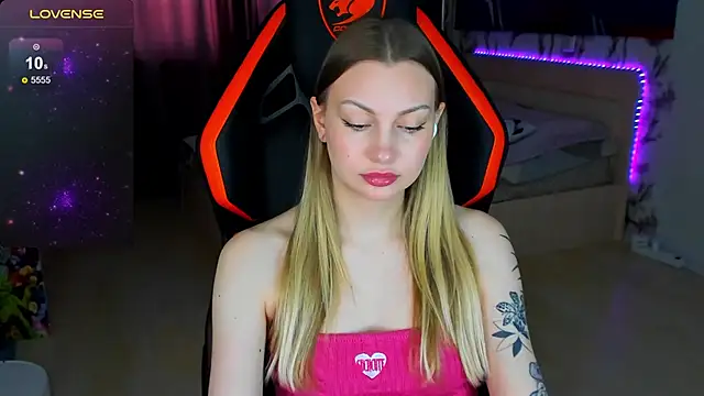 BiMolly online show from February 2026 11:53:02 AM