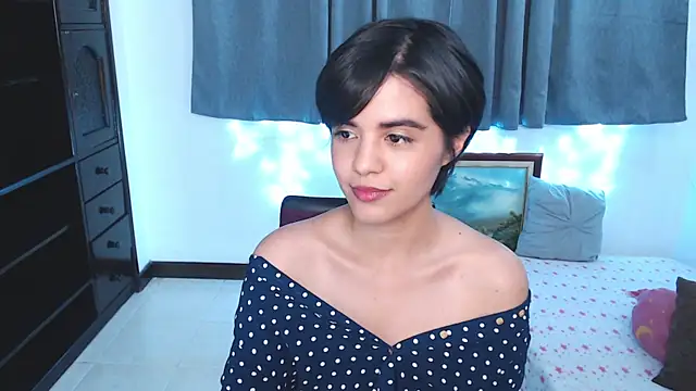 mia collins x online show from April 2026 02:36:02 AM