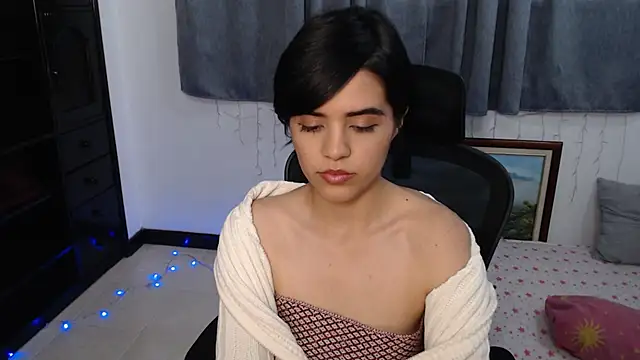 mia collins x online show from May 2026 01:58:02 AM