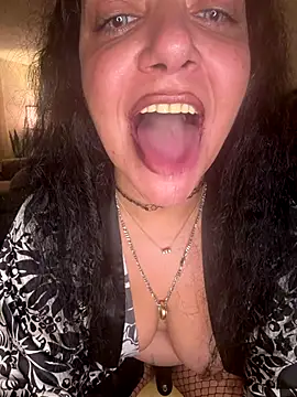 Snapshot of PichyPrettyPussy chatting on November 2025 07:46:02 PM PichyPrettyPussy online show from November 2025 07:46:02 PM