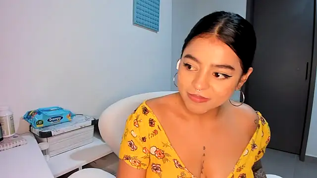 Snapshot of Naiara_sex chatting on March 2025 01:11:01 AM Naiara sex online show from March 2025 01:11:01 AM