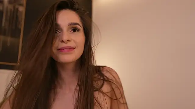 Snapshot of DoviaClaire chatting on February 2025 06:55:01 AM DoviaClaire online show from February 2025 06:55:01 AM