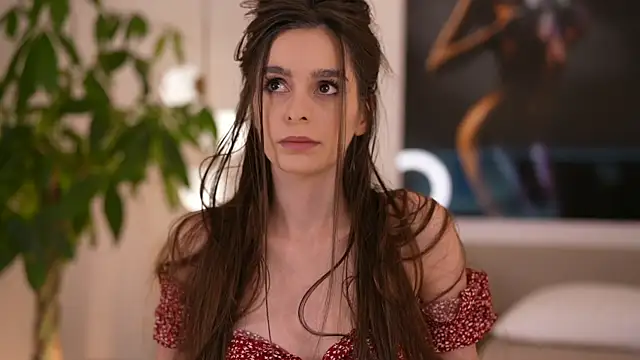 Snapshot of DoviaClaire chatting on November 2025 07:27:01 AM DoviaClaire online show from November 2025 07:27:01 AM