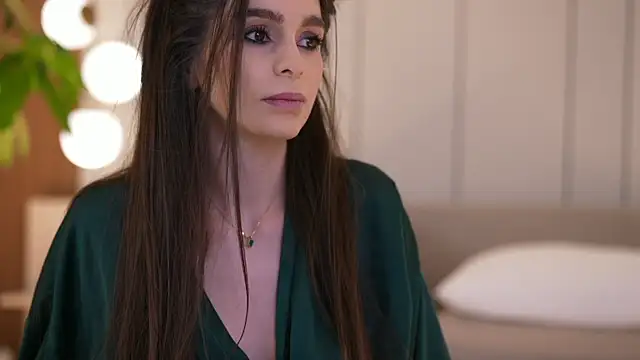 Snapshot of DoviaClaire chatting on January 2026 08:29:01 AM DoviaClaire online show from January 2026 08:29:01 AM