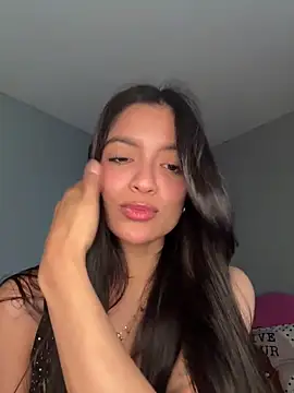 Snapshot of Sammy_pink chatting on January 2025 11:59:01 PM Sammy pink online show from January 2025 11:59:01 PM