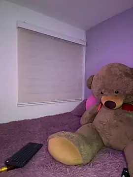 Snapshot of Sammy_pink chatting on December 2025 11:36:02 PM Sammy pink online show from December 2025 11:36:02 PM