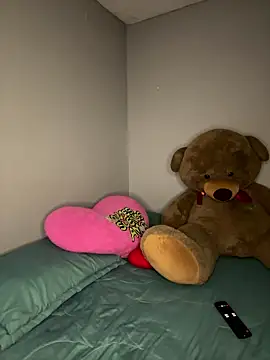 Snapshot of Sammy_pink chatting on January 2026 12:57:02 AM Sammy pink online show from January 2026 12:57:02 AM