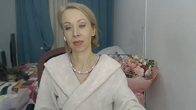 Snapshot of LuxuryNika chatting on January 2025 07:39:01 PM LuxuryNika online show from January 2025 07:39:01 PM