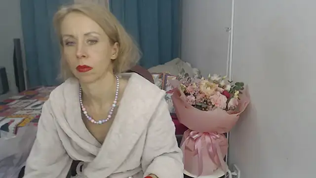 Snapshot of LuxuryNika chatting on January 2025 07:41:02 PM LuxuryNika online show from January 2025 07:41:02 PM