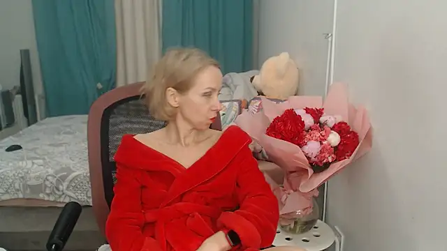 Snapshot of LuxuryNika chatting on February 2025 08:47:02 PM LuxuryNika online show from February 2025 08:47:02 PM