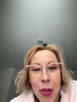 LuxuryNika online show from February 2026 10:19:02 AM