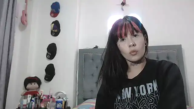 dulce maria x online show from January 2026 11:43:02 PM