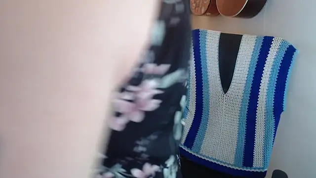 Smoke trip Alicia online show from November 2025 04:11:02 AM