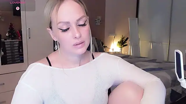 Libby Nora online show from December 2025 11:51:01 AM