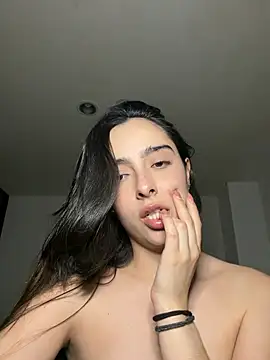 swrennn19 online show from February 2026 01:22:02 AM