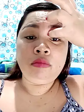 XXLorie 02 online show from February 2025 08:05:01 PM