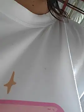 XXLorie 02 online show from March 2026 11:29:02 PM