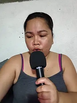 XXLorie 02 online show from April 2026 10:52:01 AM
