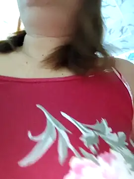 XXLorie 02 online show from May 2026 01:49:02 PM