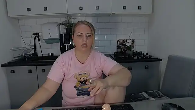 erikaerika online show from September 2025 07:43:02 AM