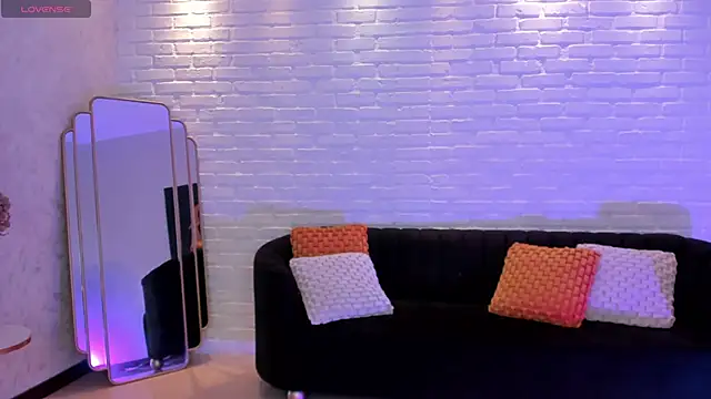 AmyDavis  online show from December 2024 07:54:01 PM