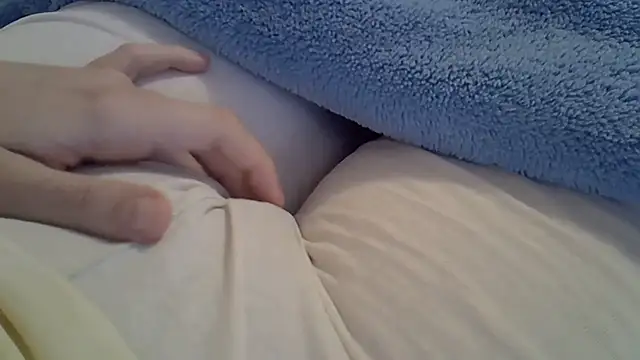 perescam online show from April 2026 02:26:01 PM