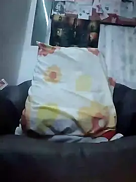 Snapshot of LUNAdeMARTE chatting on December 2024 03:20:01 AM LUNAdeMARTE online show from December 2024 03:20:01 AM