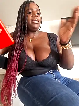 Adrilovechocolate online show from May 2026 06:57:02 PM