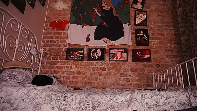 Evelively online show from November 2025 04:13:02 AM