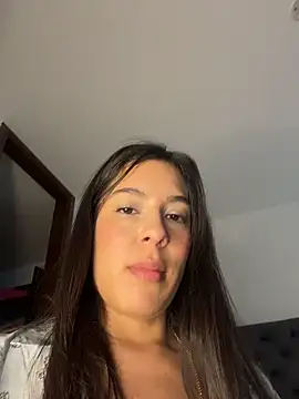 kamivolkano online show from November 2025 05:23:02 PM