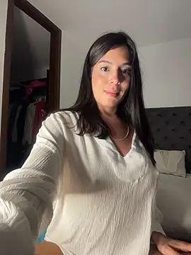 kamivolkano online show from November 2025 01:27:02 AM