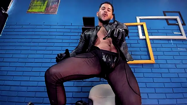 Snapshot of TheIan26 chatting on March 2025 08:53:01 PM TheIan26 online show from March 2025 08:53:01 PM