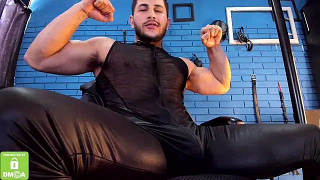 Snapshot of TheIan26 chatting on December 2025 08:17:01 PM TheIan26 online show from December 2025 08:17:01 PM