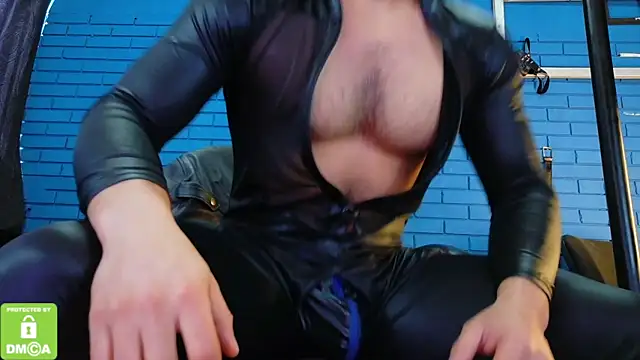 Snapshot of TheIan26 chatting on December 2025 07:09:01 PM TheIan26 online show from December 2025 07:09:01 PM